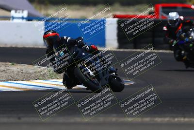 media/Jun-07-2025-TrackDaz (Sat) [[4413525952]]/B Group/1220pm (Turn 1)/